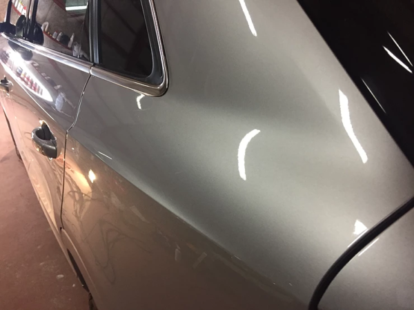 研磨と車のガラスコーティング