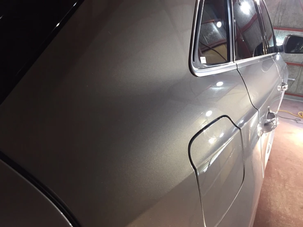 研磨と車のガラスコーティング