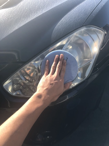 車のヘッドライトコーティング車のヘッドライトコーティング